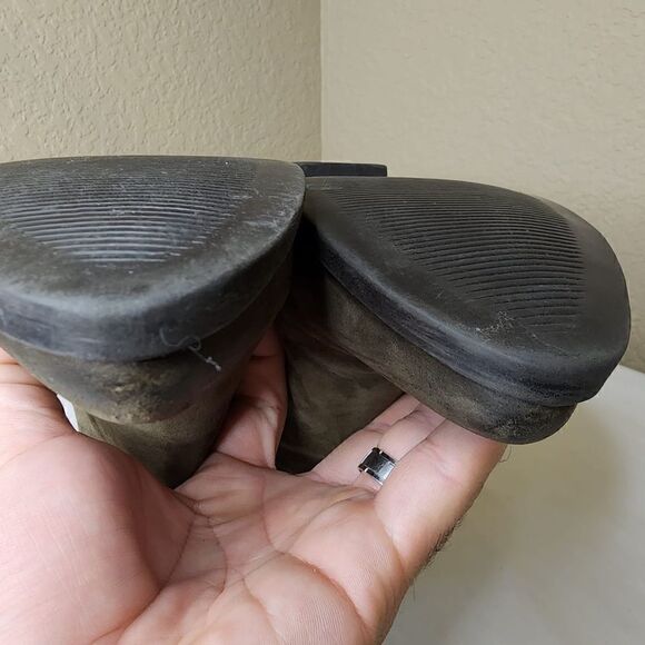 Steve Madden- Women’s Pawel Heeled Bootie in Olive Green Suede Zip Back, Size 8 - Picture 9 of 12